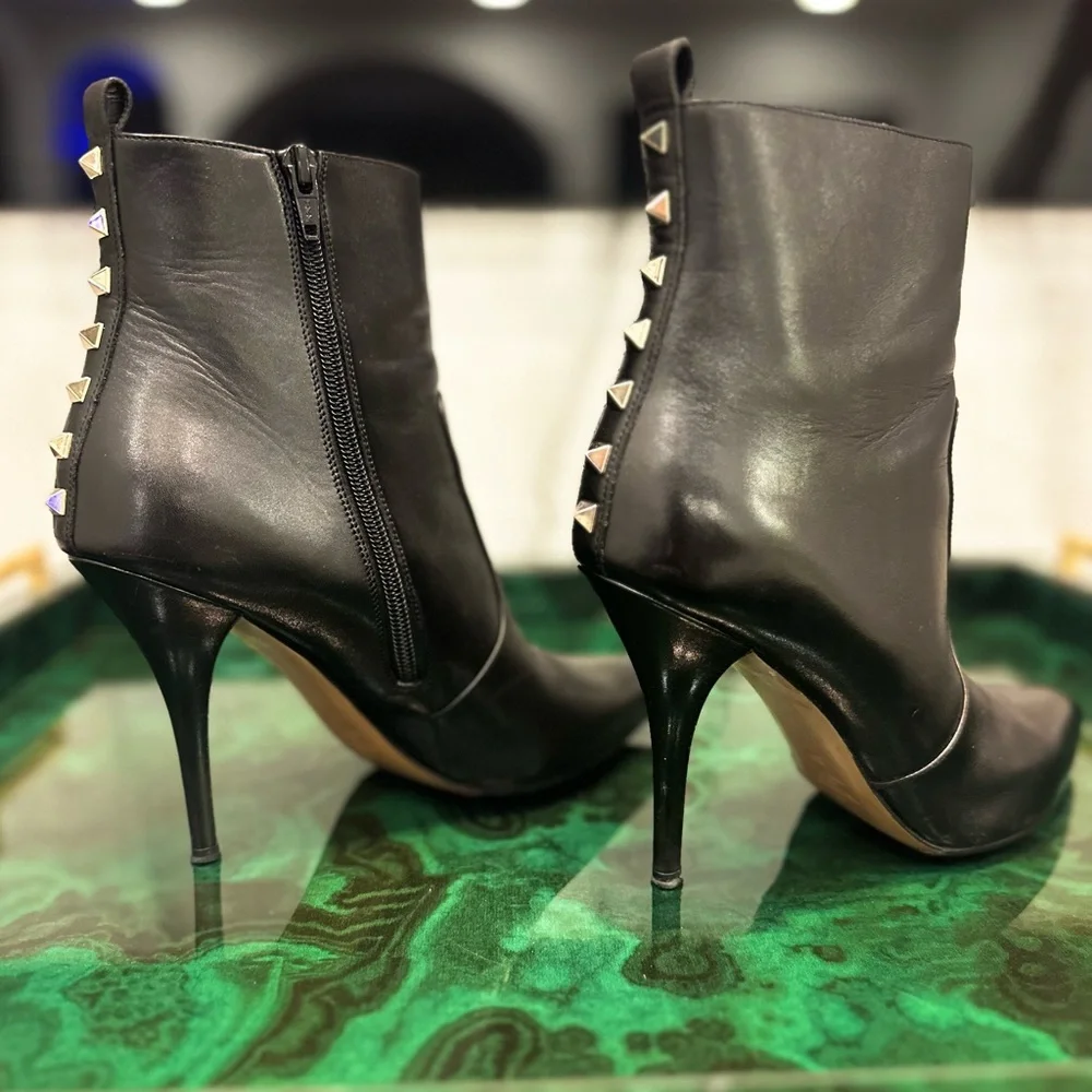 VALENTINO GARAVANI Rockstud Black Leather Booties - Picture 5 of 6